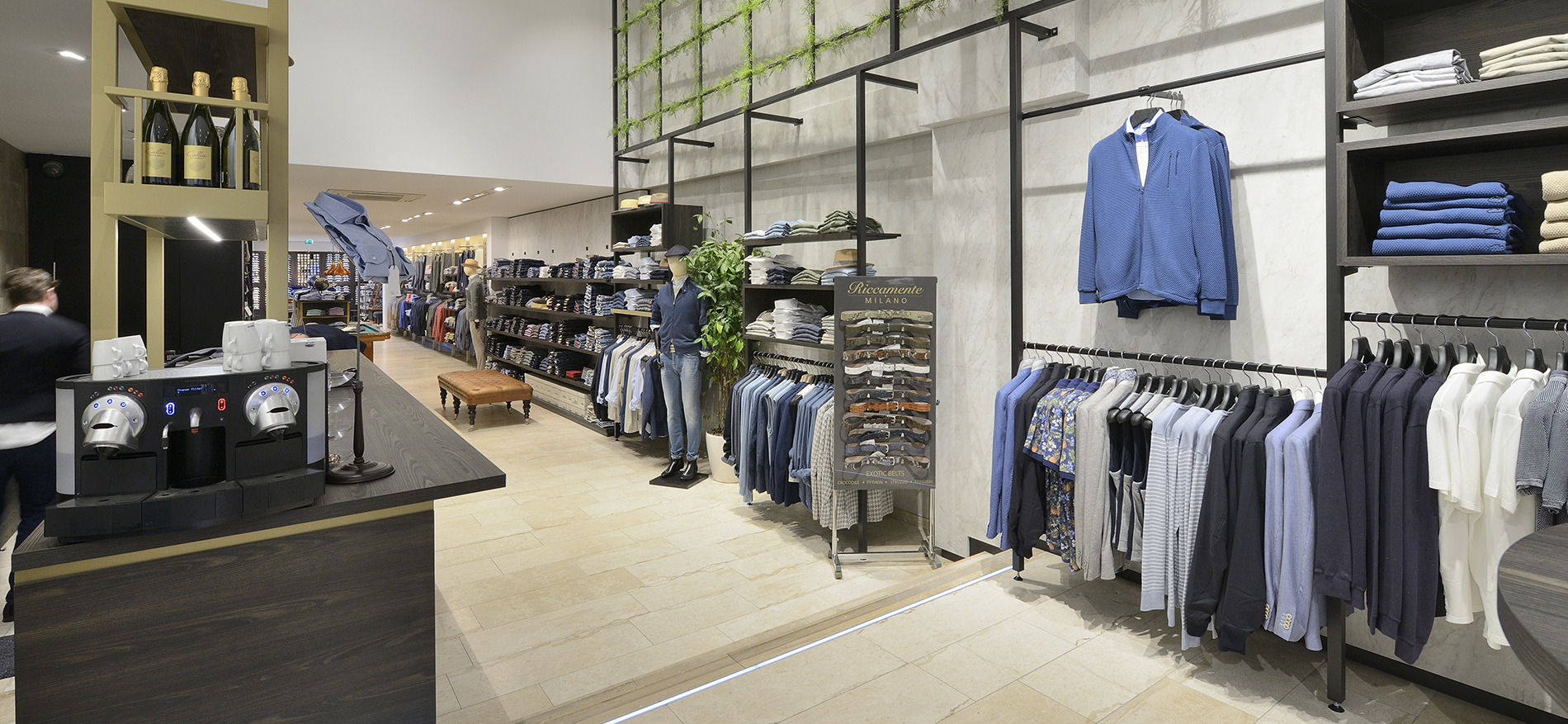 Gründliches Restyling von MarcEdwards Menswear in Haarlem Gründliches Restyling von MarcEdwards Menswear in Haarlem