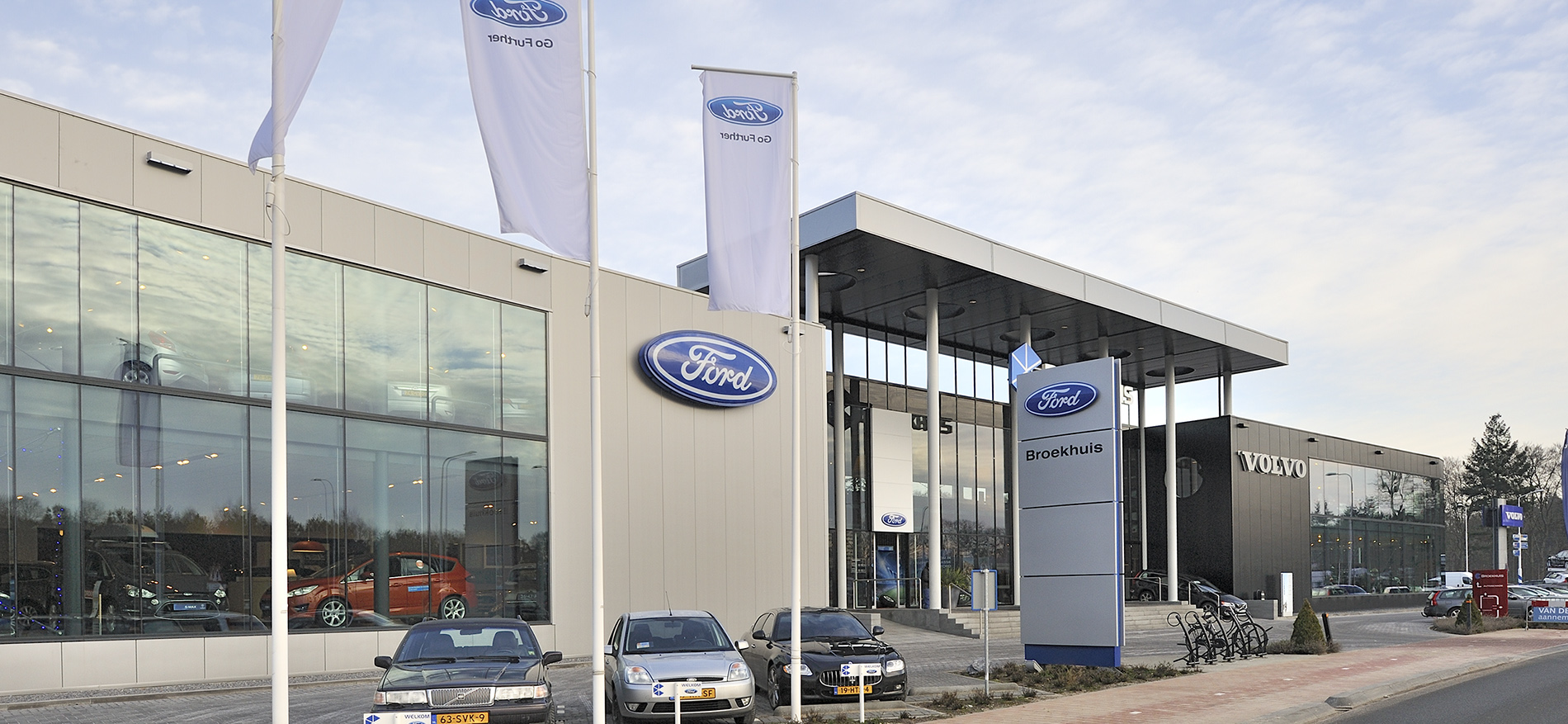 Einrichtung Schauraum – Ford NL - 