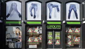 Stout Jeans, Entwurf und Ausfuhrung: WSB Ladenbau Mode - 