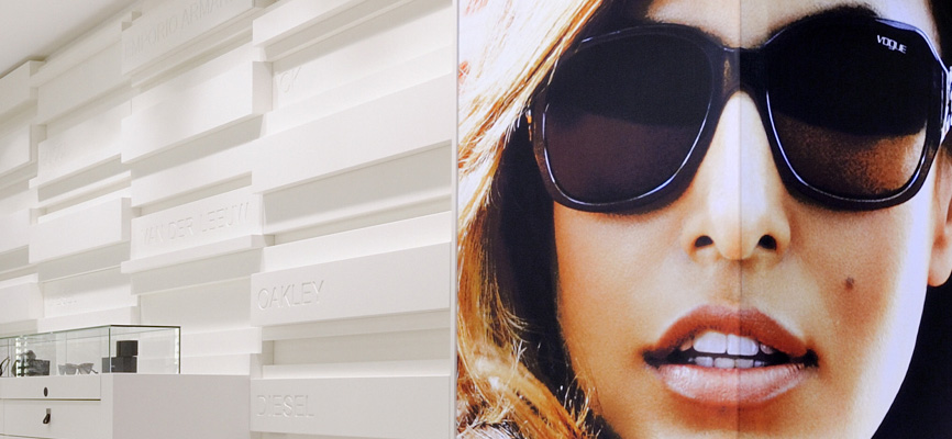 Van der Leeuw Optik | Delft (NL): Entwurf und Ladeneinrichtung Optik mit Erfolg: - 