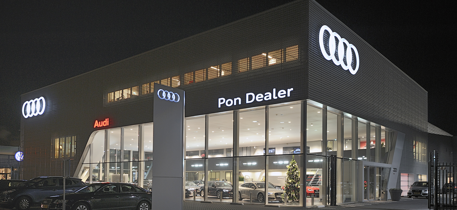 Audi Schauraum: Einrichtung - 