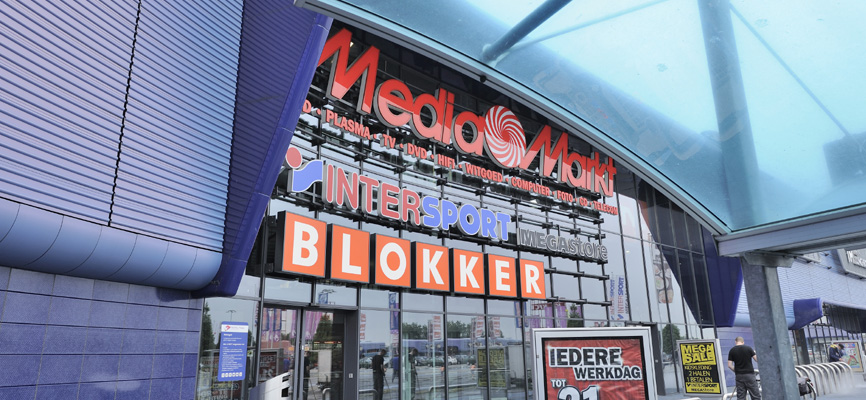 Intersport Megastore Roermond (NL): Ladenbau Sport - Sport