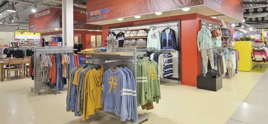 Intersport Megastore Roermond (NL): Ladenbau Sport - Sport