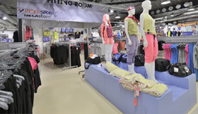 Intersport Megastore Roermond (NL): Ladenbau Sport - Sport