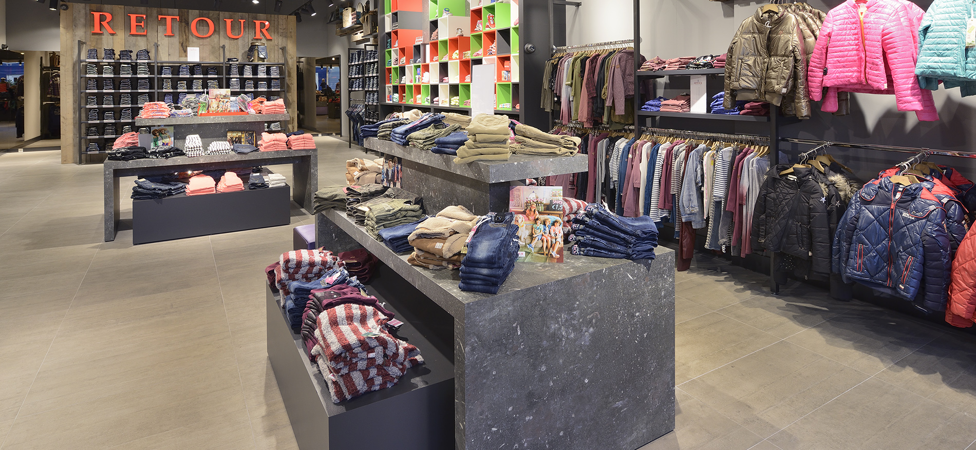 Shop in shop Konzept Mode >> Retour Jeans - Textil