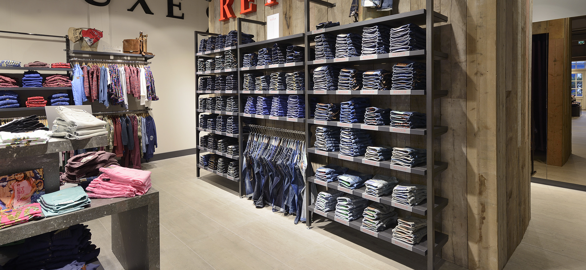 Shop in shop Konzept Mode >> Retour Jeans - Mode