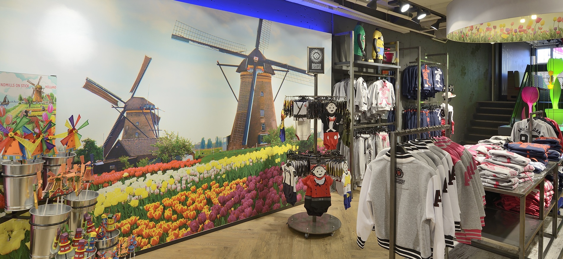 Shopping is toll: Amsterdam Designs - 