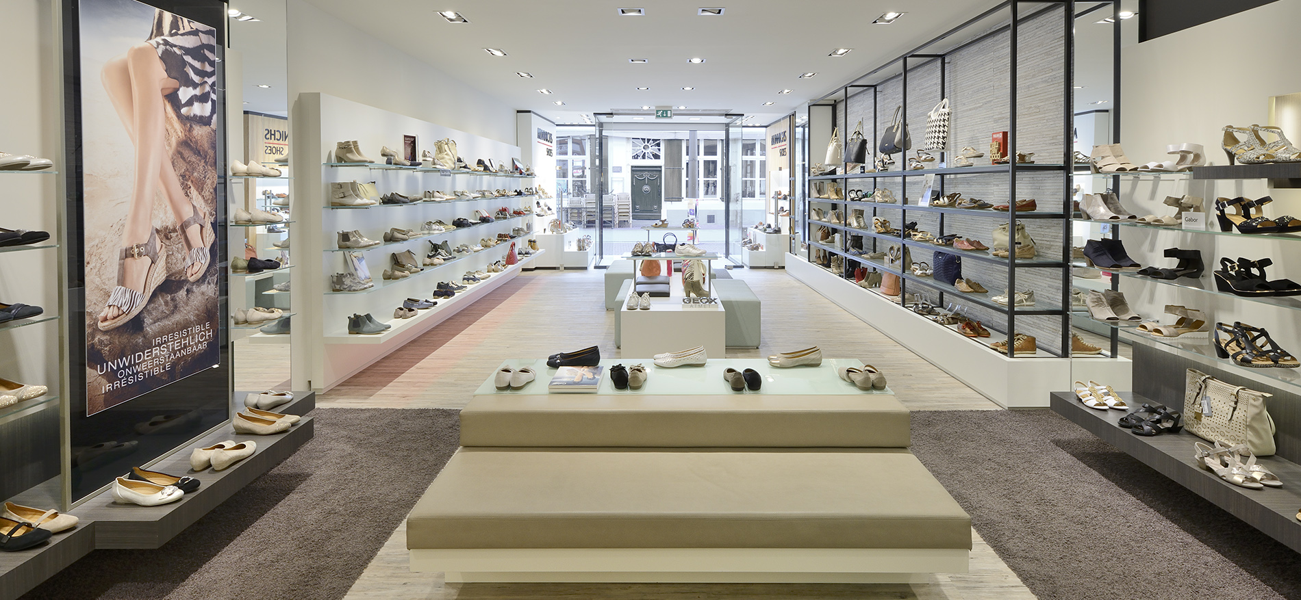 Ladenbau Fashion: Munnichs Schuh Konzept Weert - 