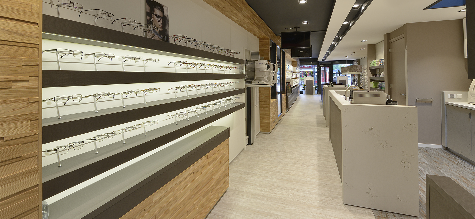 Brilmode Zeist – Ladeneinrichtung Augenoptiker - 