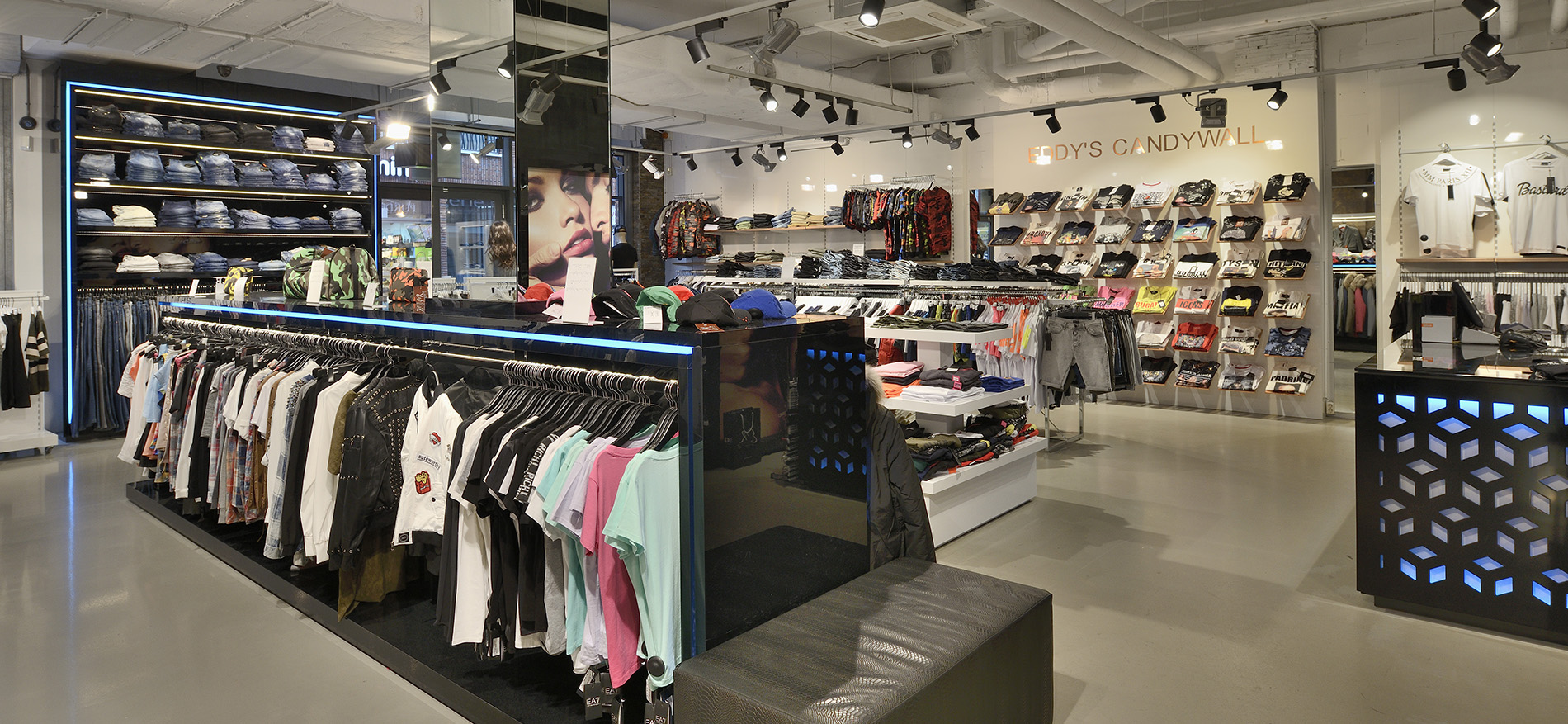 Ladenbau für Multi-Brand Shop: Eddy`s Mode - Mode