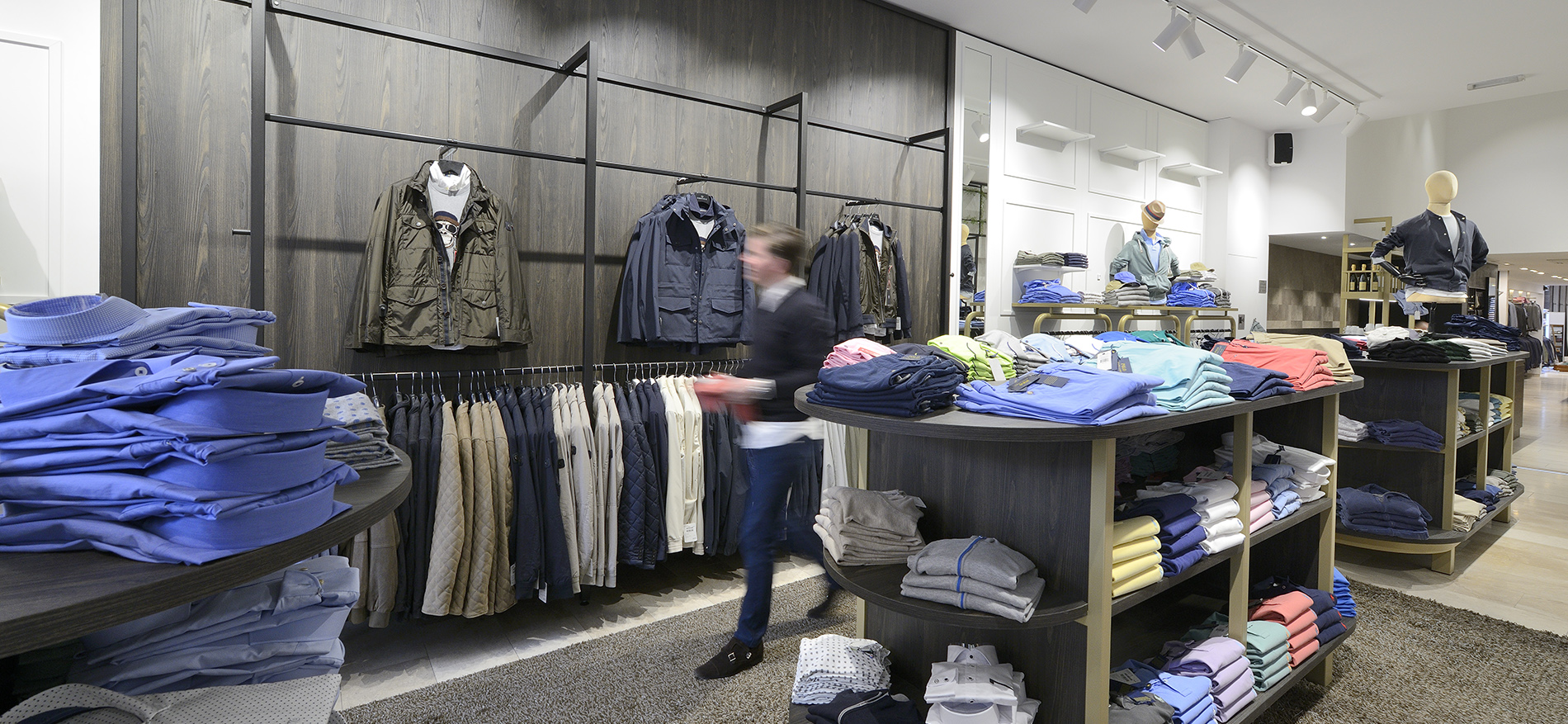 Gründliches Restyling von MarcEdwards Menswear in Haarlem - Mode