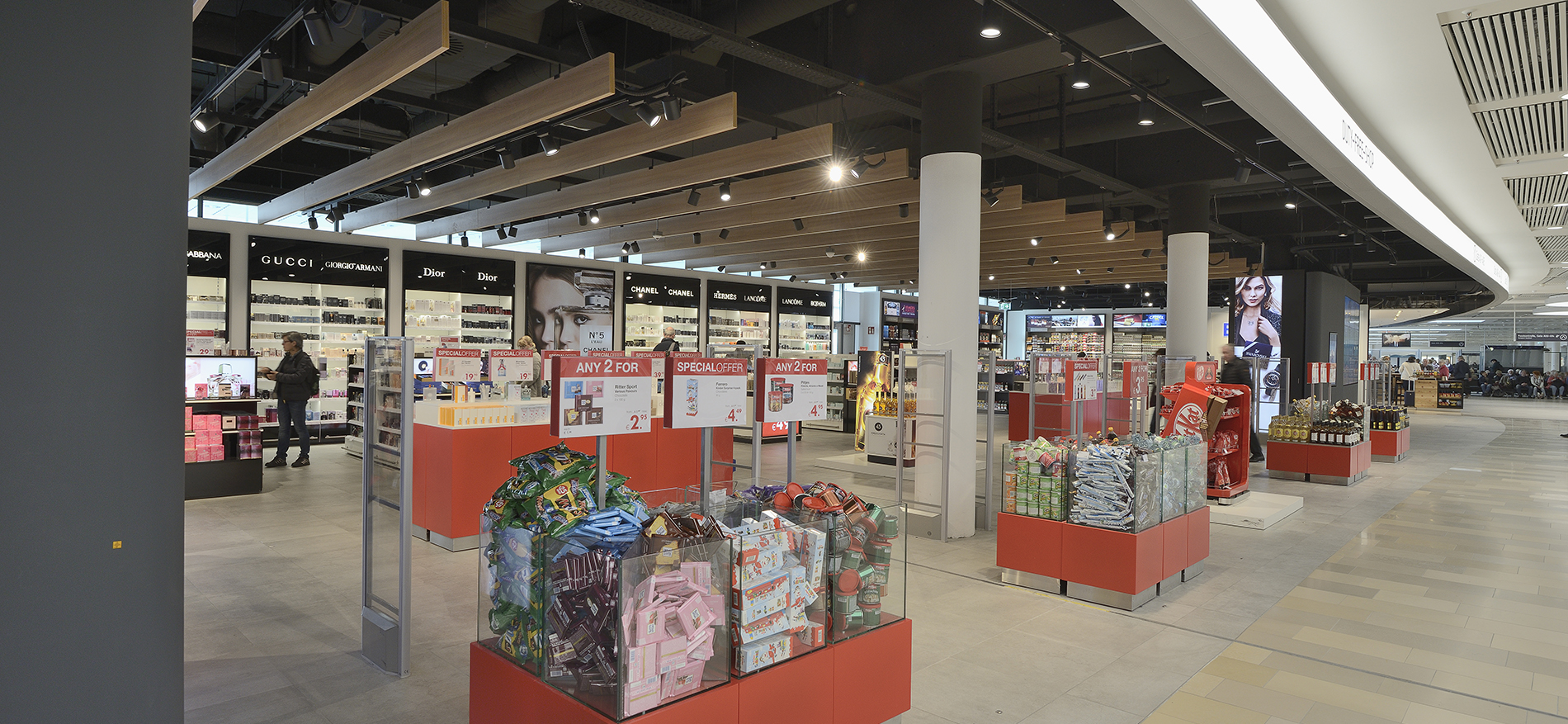 Shop&Fly | Bremen (DE) – Ladeneinrichtung Flughafen - Retail design